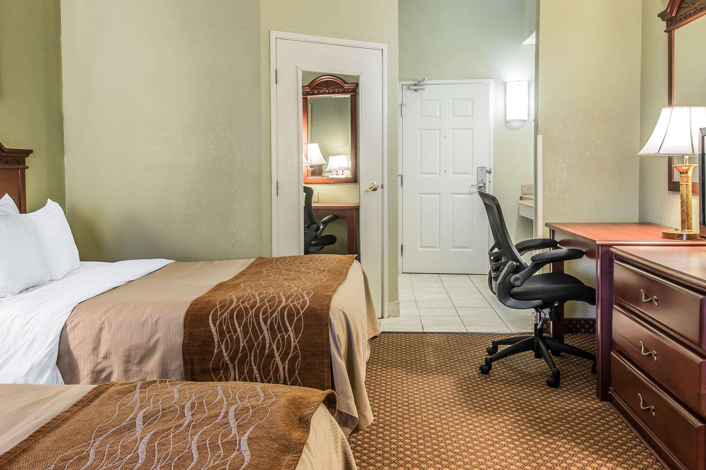 Quality Inn & Suites Ann Arbor Hwy 23 Kültér fotó