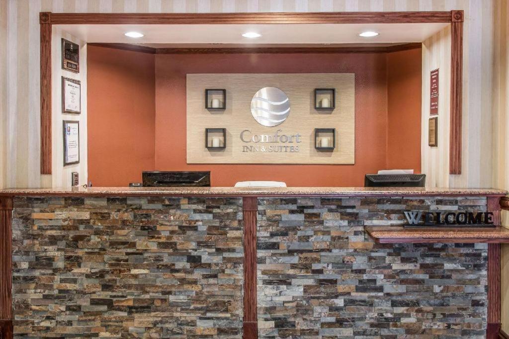 Quality Inn & Suites Ann Arbor Hwy 23 Kültér fotó